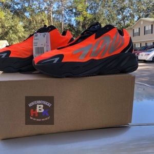 adidas Yeezy Boost 700 MNVN Orange size 10